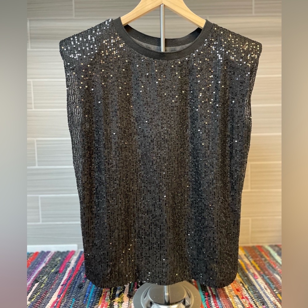 Womens | Medium | Crewneck | Sequin | Shoulder Padded |Sleeveless | Sparkle